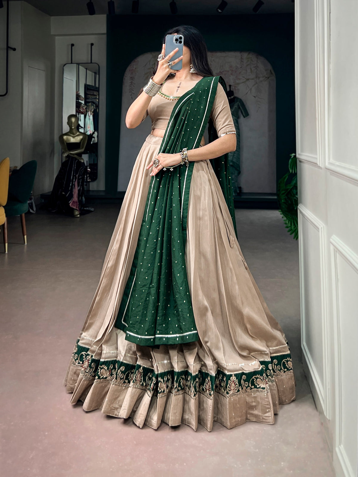 AAKRISH DESIGNERS FULLY TRANDING NAVRATRI COLLECTION LENGHA CHOLI