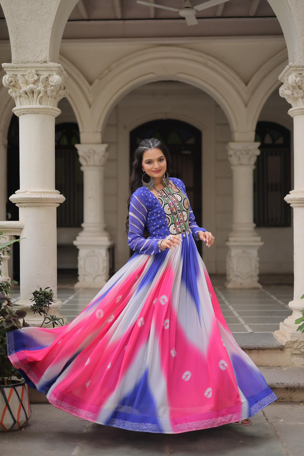 AAKRISH DESIGNERS EASY TO WEAR NAVRATRI COLLECTIOB GOWN UNIQE STYLE