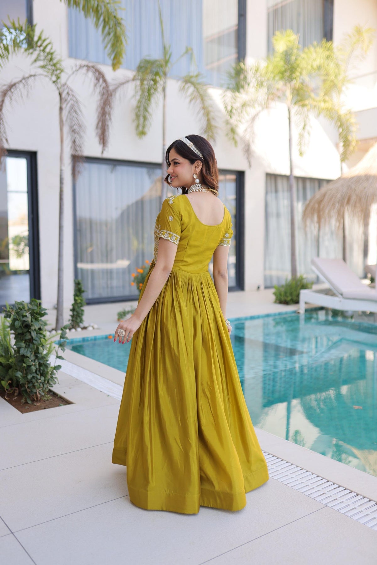 PREMIUM AAKRISH DESIGNER READYMADE GOWN COLLECTIONS