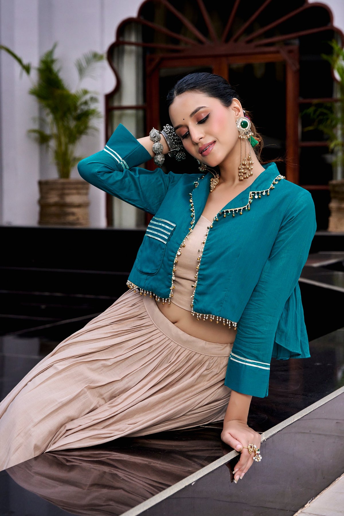 AAKRISH DESIGNERS NEW TRANDING LENGHA CHOLI WITH TOP BEAUTYFUL NAVRATRI COMBINATION