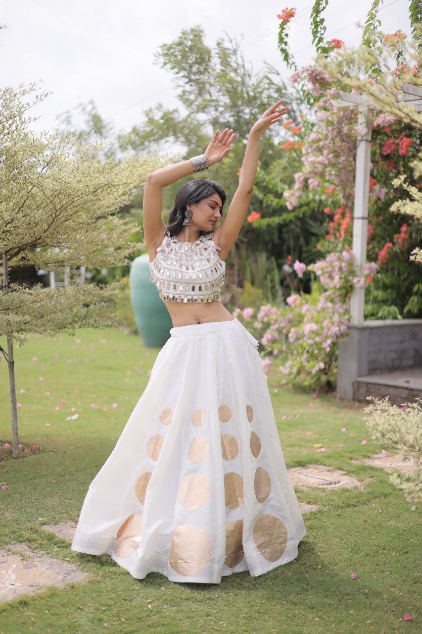 AAKRISH DESIGNERS NAVRATRI LEHENGA CHOLI COLLECTIONS 2026