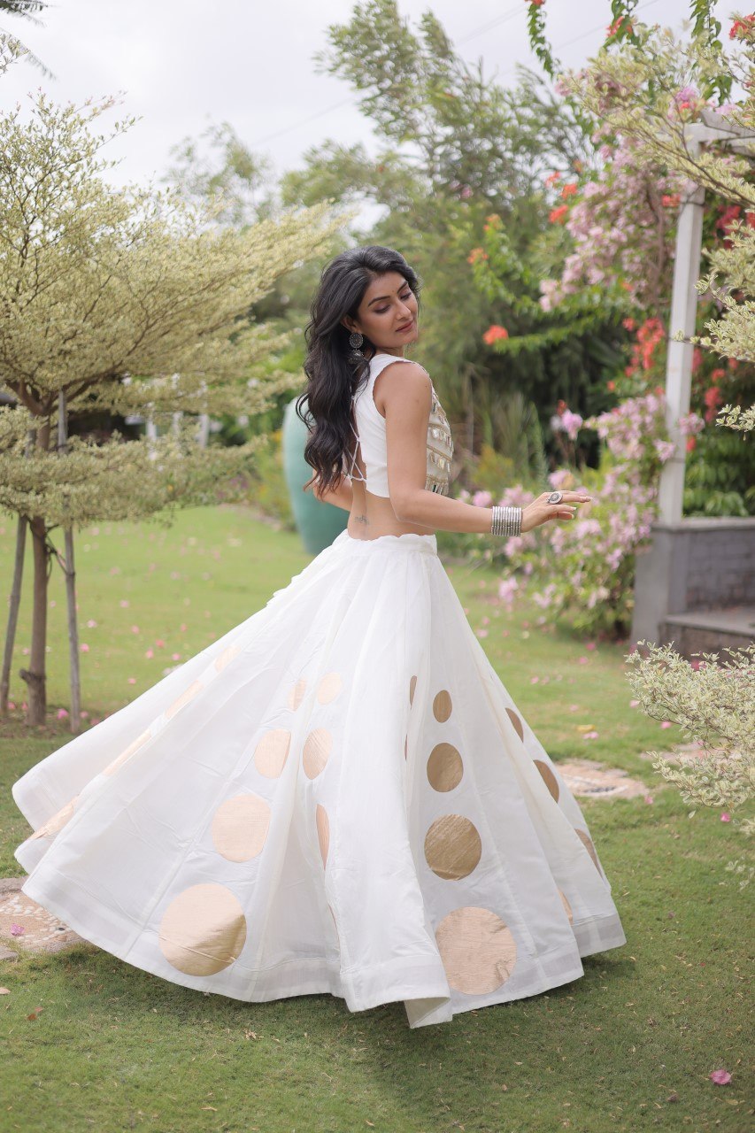 AAKRISH DESIGNERS NAVRATRI LEHENGA CHOLI COLLECTIONS 2026