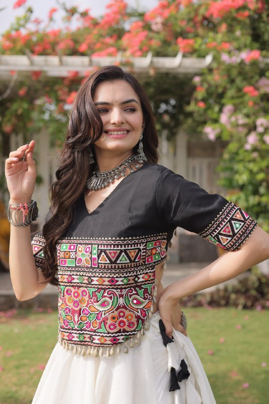 AAKRISH DESIGNERS NAVRATRI LEHENGA CHOLI COLLECTIONS-2026