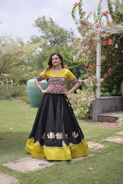 AAKRISH DESIGNERS NAVRATRI LEHENGA CHOLI COLLECTIONS-2026