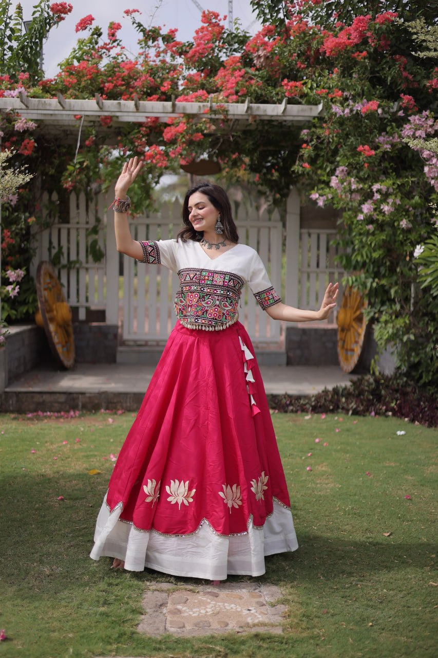 AAKRISH DESIGNERS NAVRATRI LEHENGA CHOLI COLLECTIONS-2026