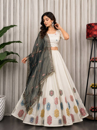 AAKRISH DESIGNERS NEW PATTERN LENGHA CHOLI WHITE 2026
