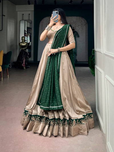 AAKRISH DESIGNERS FULLY TRANDING NAVRATRI COLLECTION LENGHA CHOLI