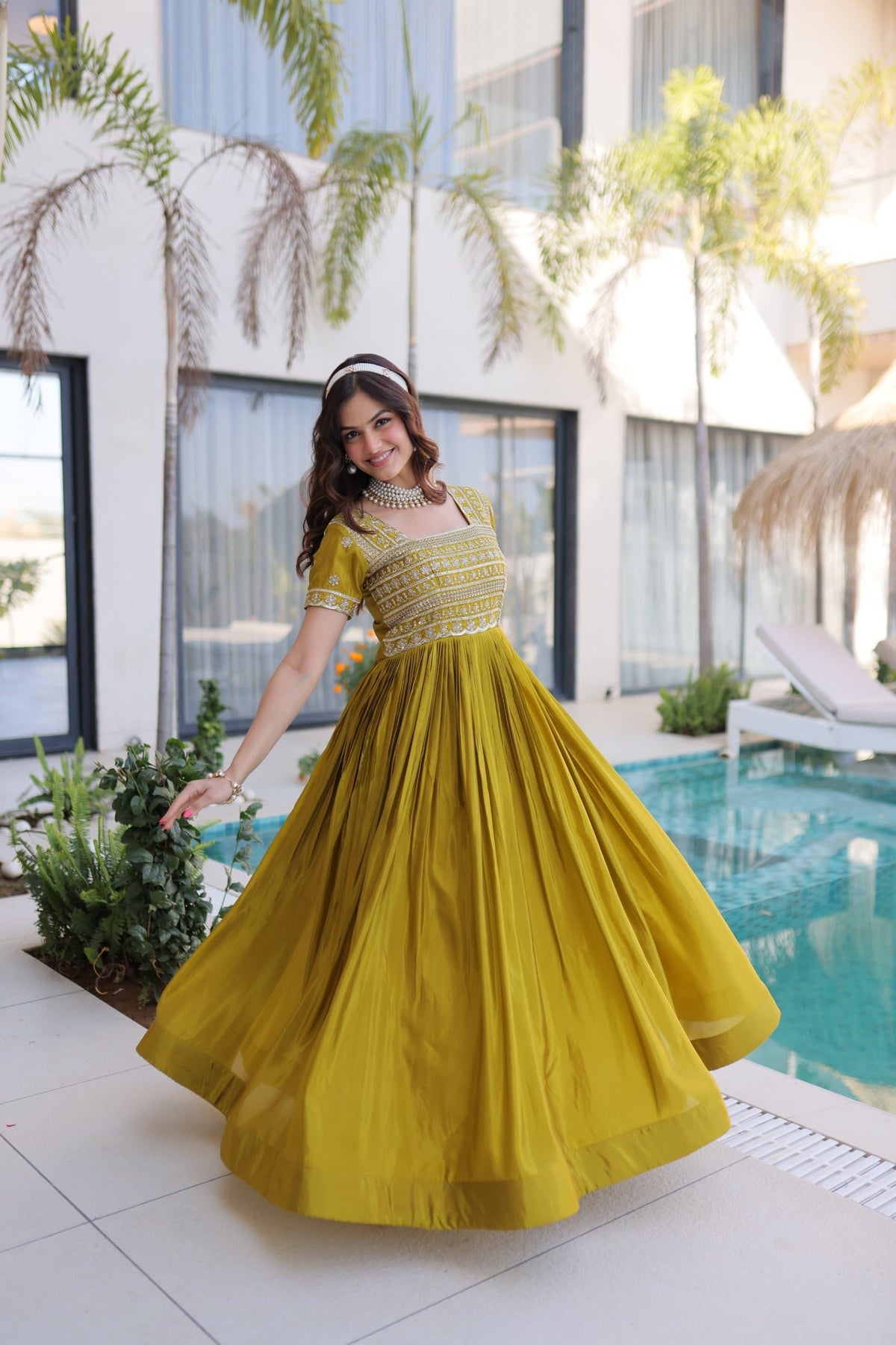 PREMIUM AAKRISH DESIGNER READYMADE GOWN COLLECTIONS