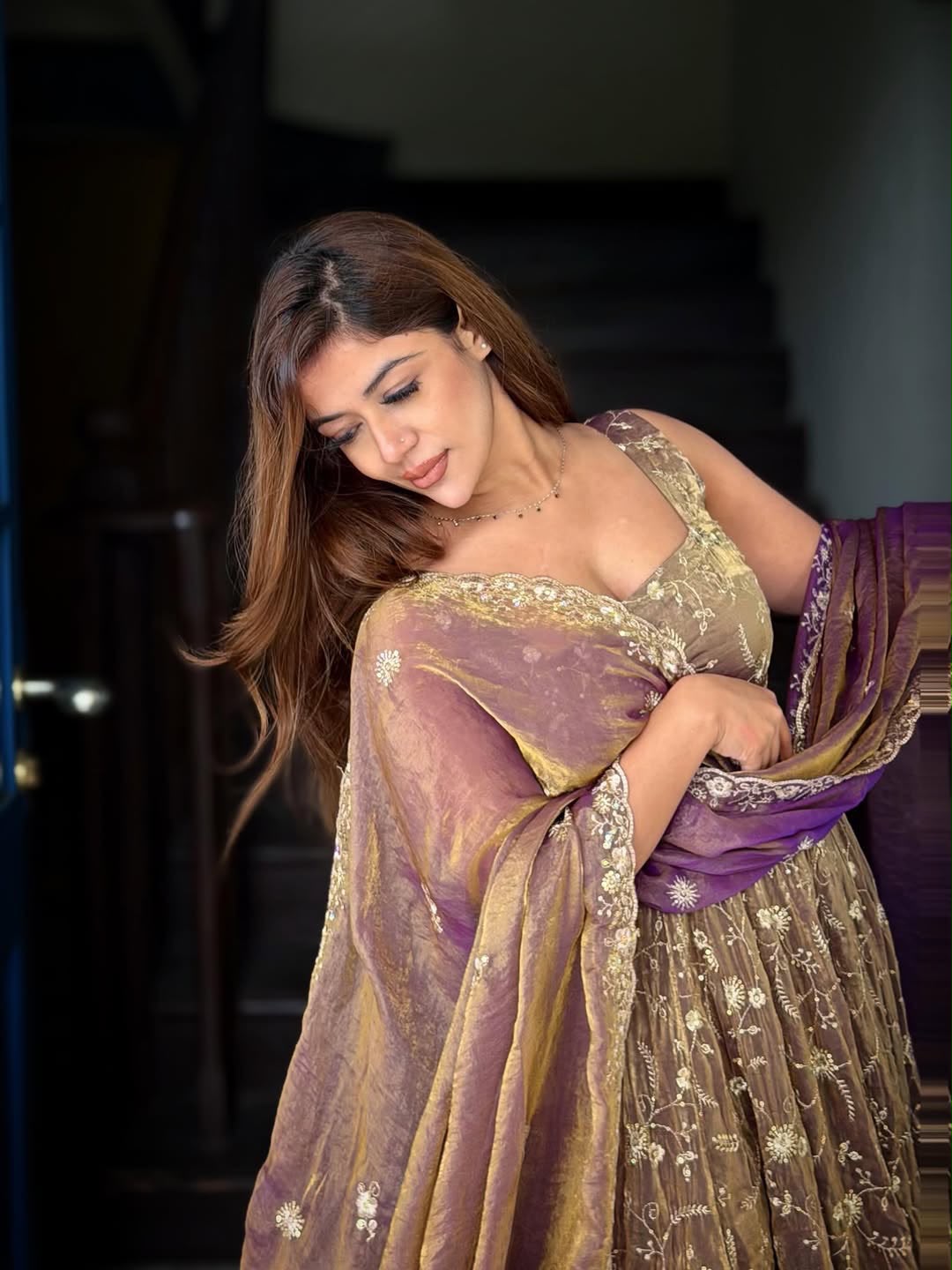 AAKRISH DESIGNERS HEVAY GOWN