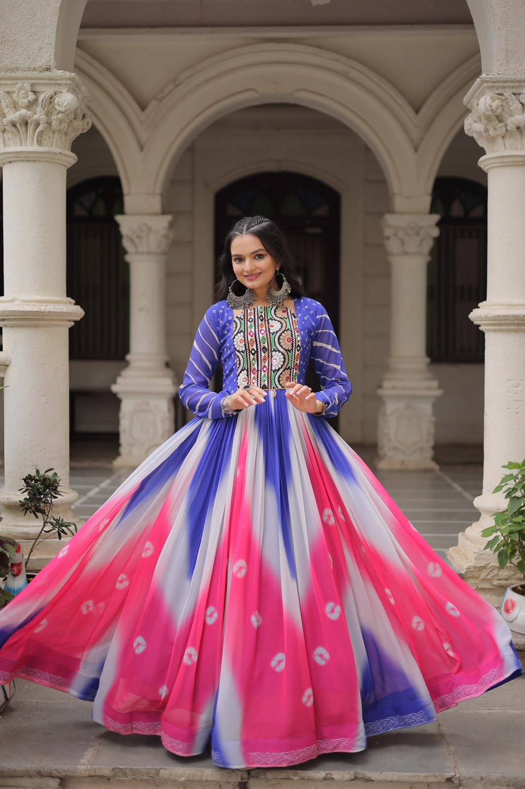 AAKRISH DESIGNERS EASY TO WEAR NAVRATRI COLLECTIOB GOWN UNIQE STYLE