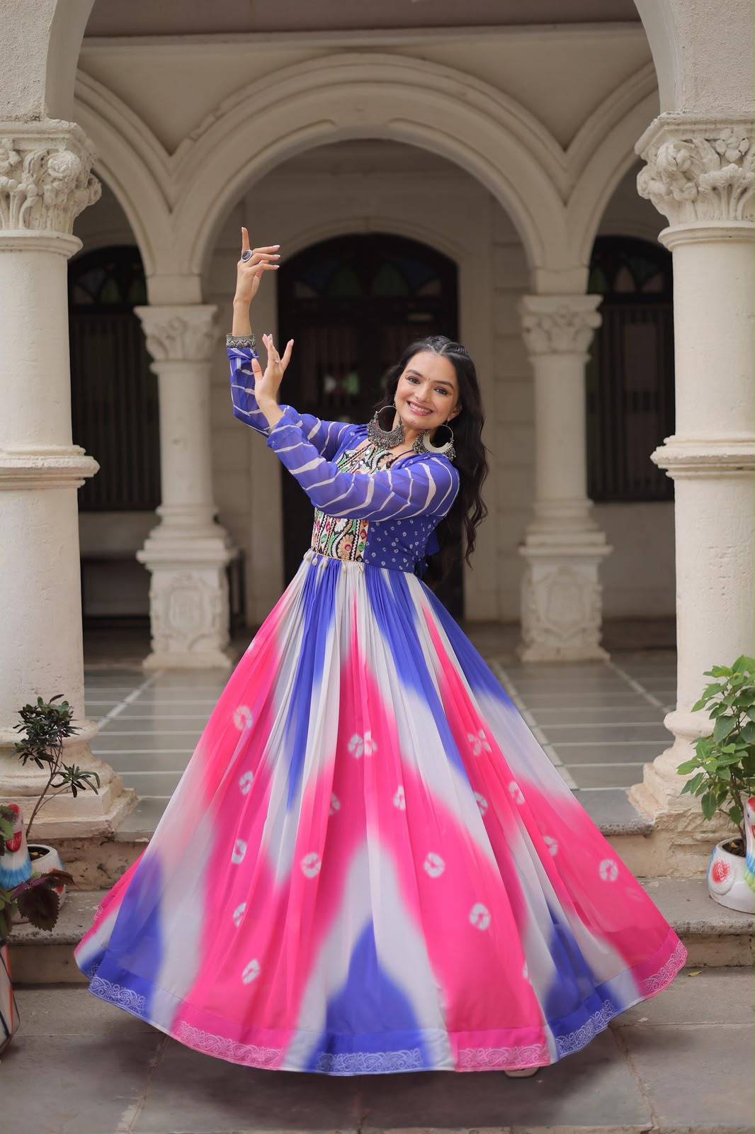 AAKRISH DESIGNERS EASY TO WEAR NAVRATRI COLLECTIOB GOWN UNIQE STYLE