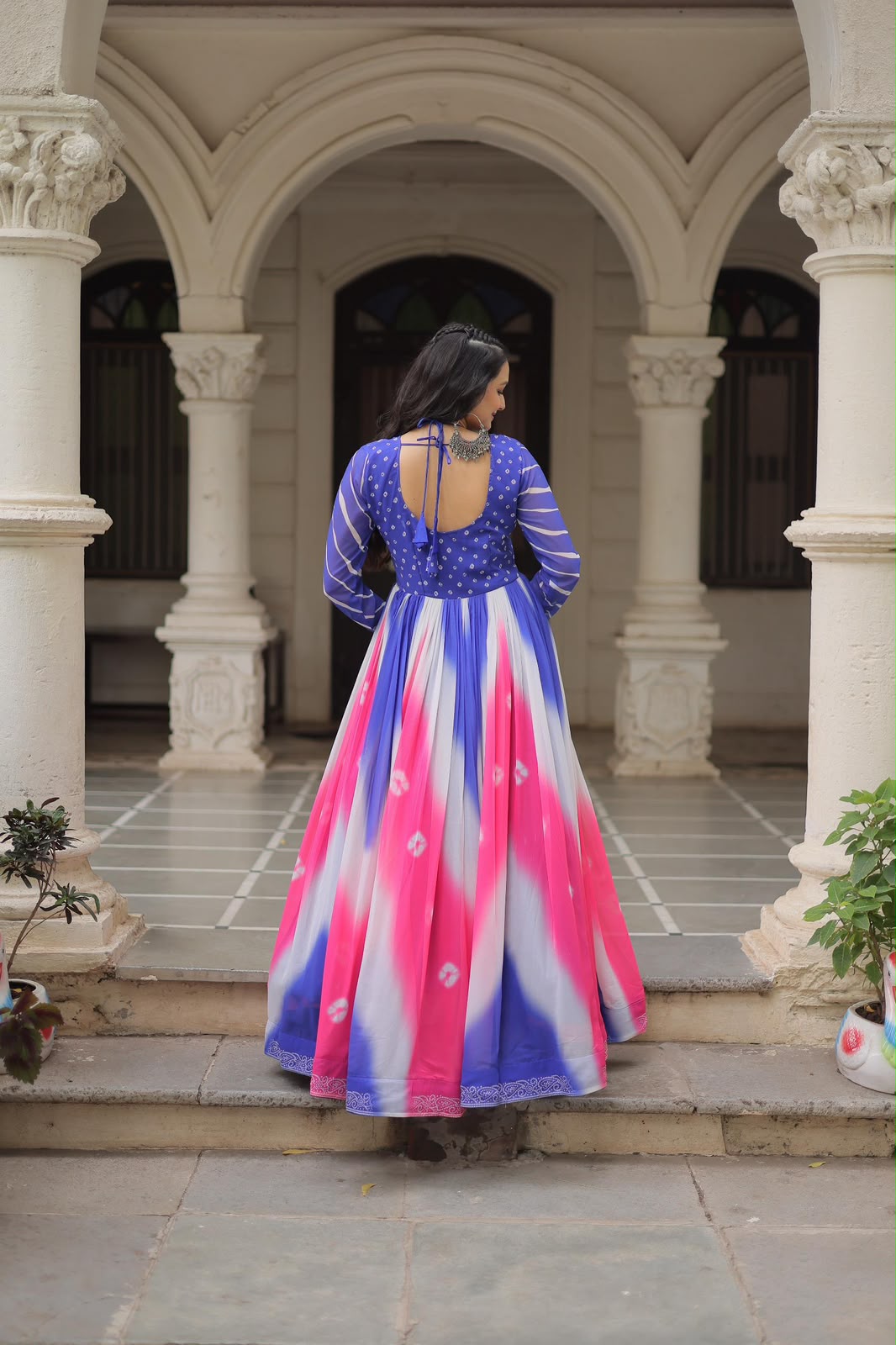 AAKRISH DESIGNERS EASY TO WEAR NAVRATRI COLLECTIOB GOWN UNIQE STYLE